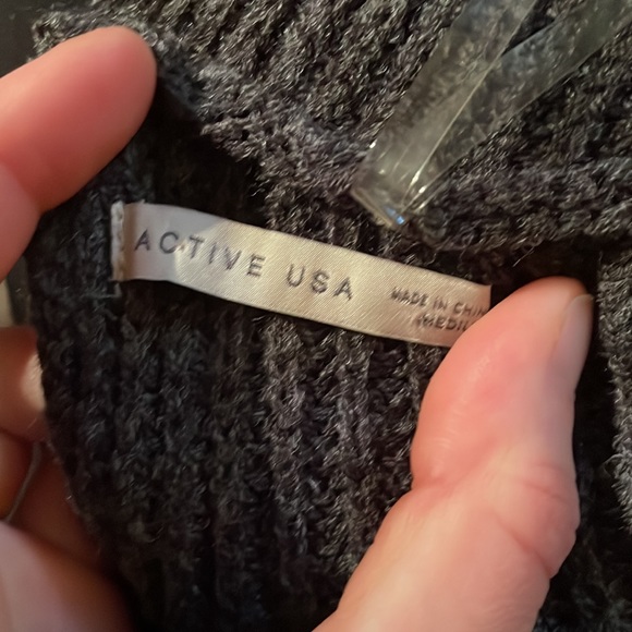 Womens long sleeve sweater (open back) - Picture 3 of 5